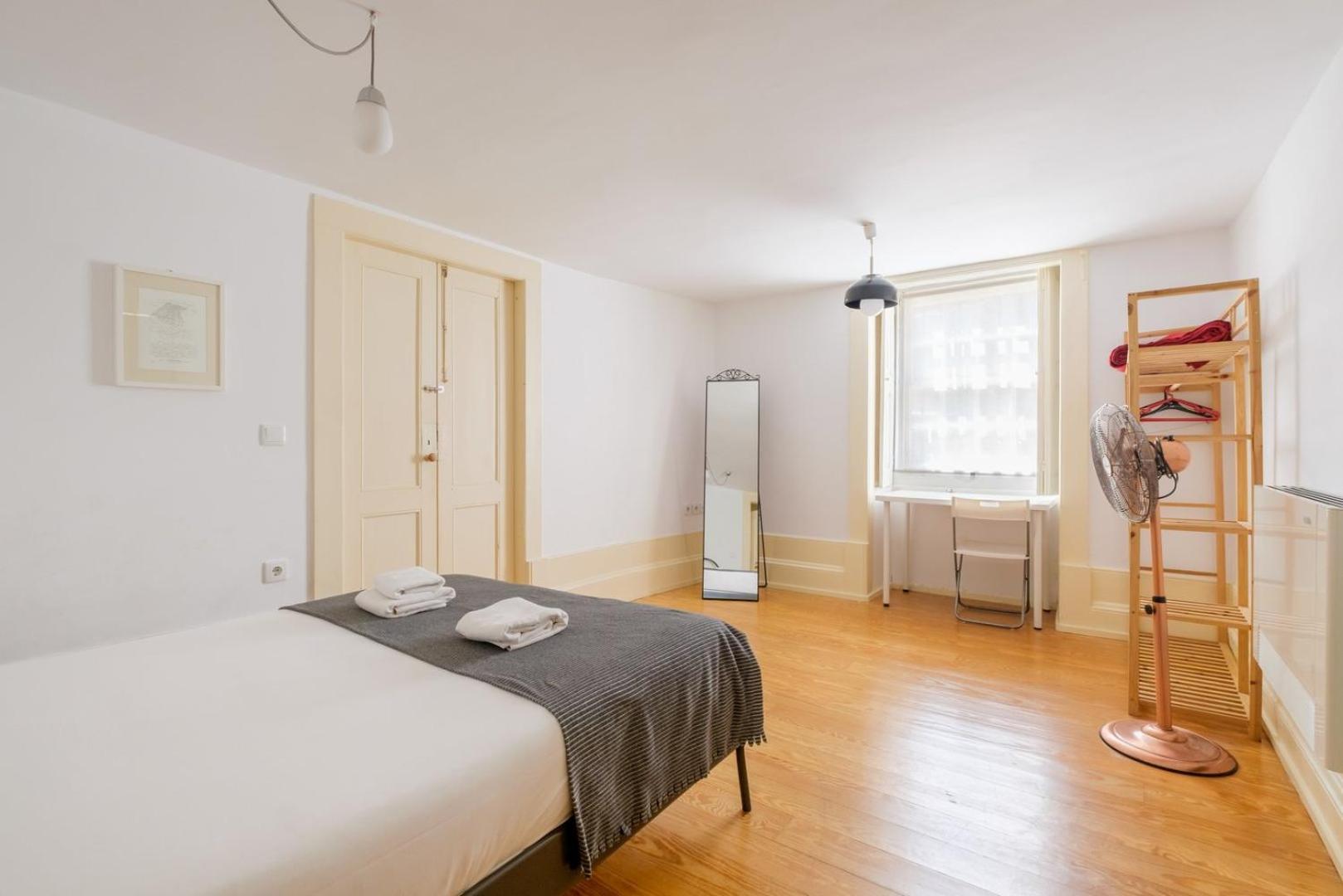 Guestready - Historic Courtyard Townhouse