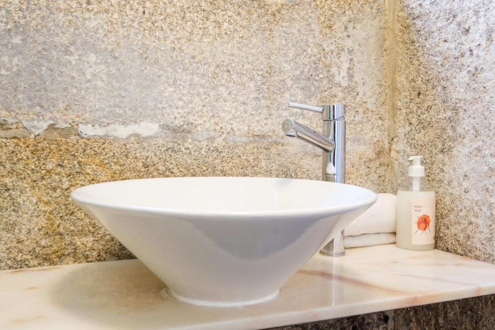 Сasa de vacaciones Guestready - Historic Courtyard Townhouse Oporto