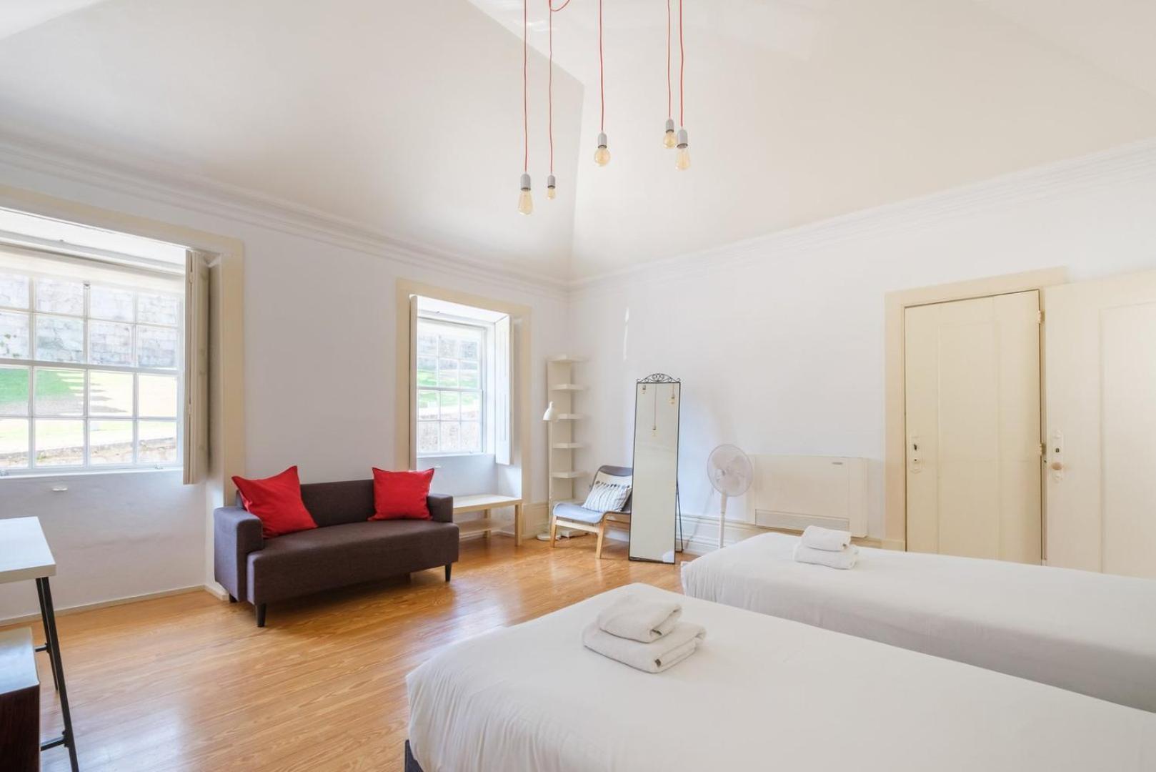 Guestready - Historic Courtyard Townhouse Oporto