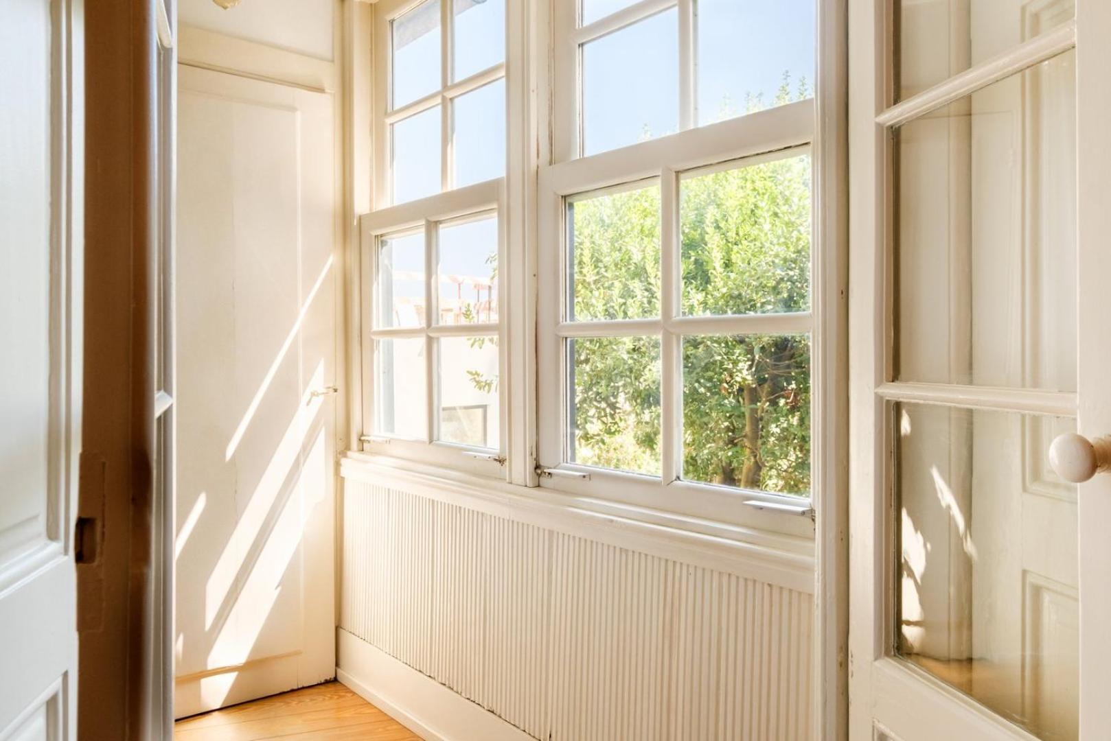 Сasa de vacaciones Guestready - Historic Courtyard Townhouse