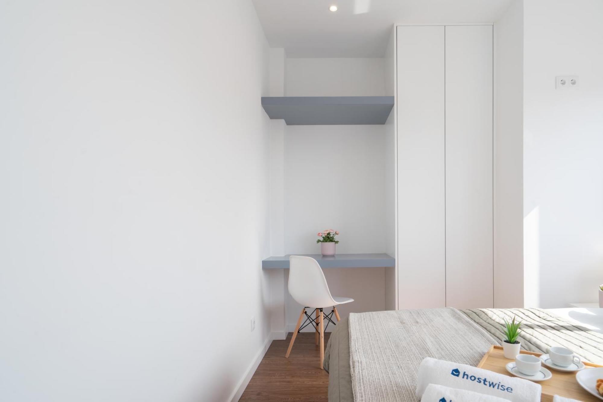 Apartamento Host Wise - Sunny Bright Flat W Balcony *