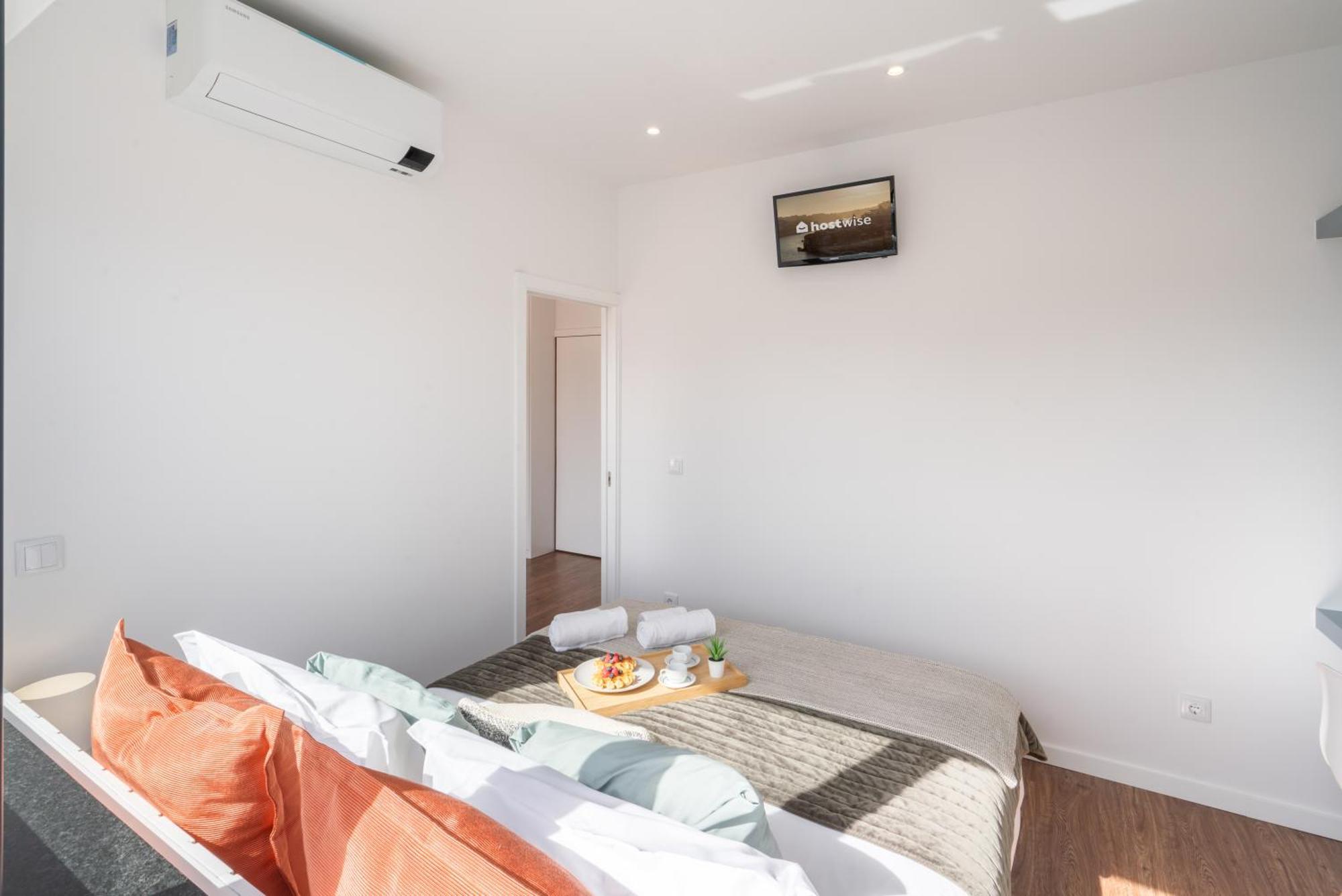 Host Wise - Sunny Bright Flat W Balcony Oporto