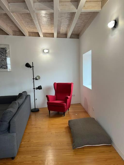 Get Bindings And Books On Duplex Oporto
