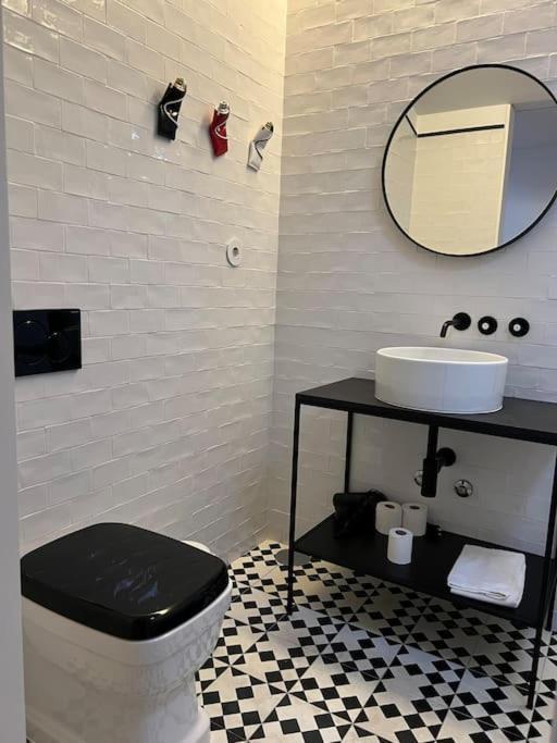 Get Bindings And Books On Duplex * Oporto