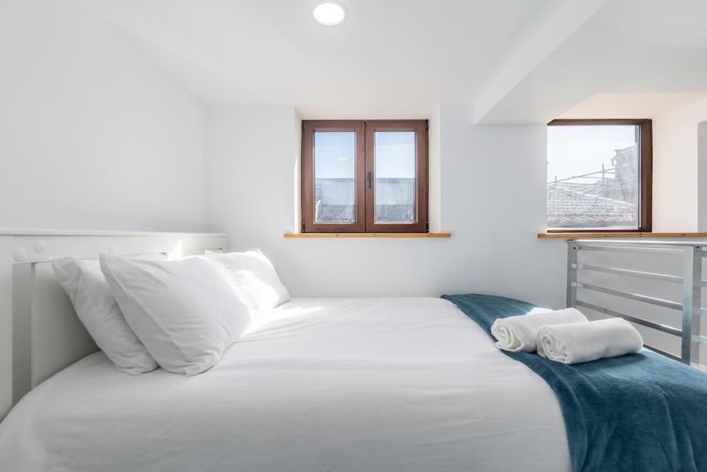 Apartamento Chic Loft With Garden, Sleeps 4