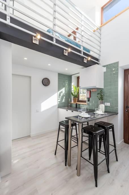 Chic Loft With Garden, Sleeps 4 Apartamento Oporto