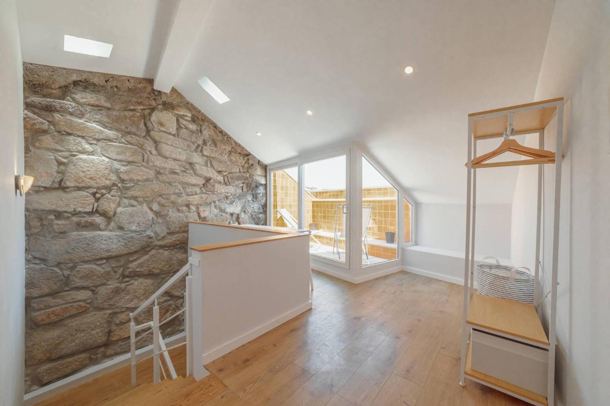 Alegria Duplex By Hosty