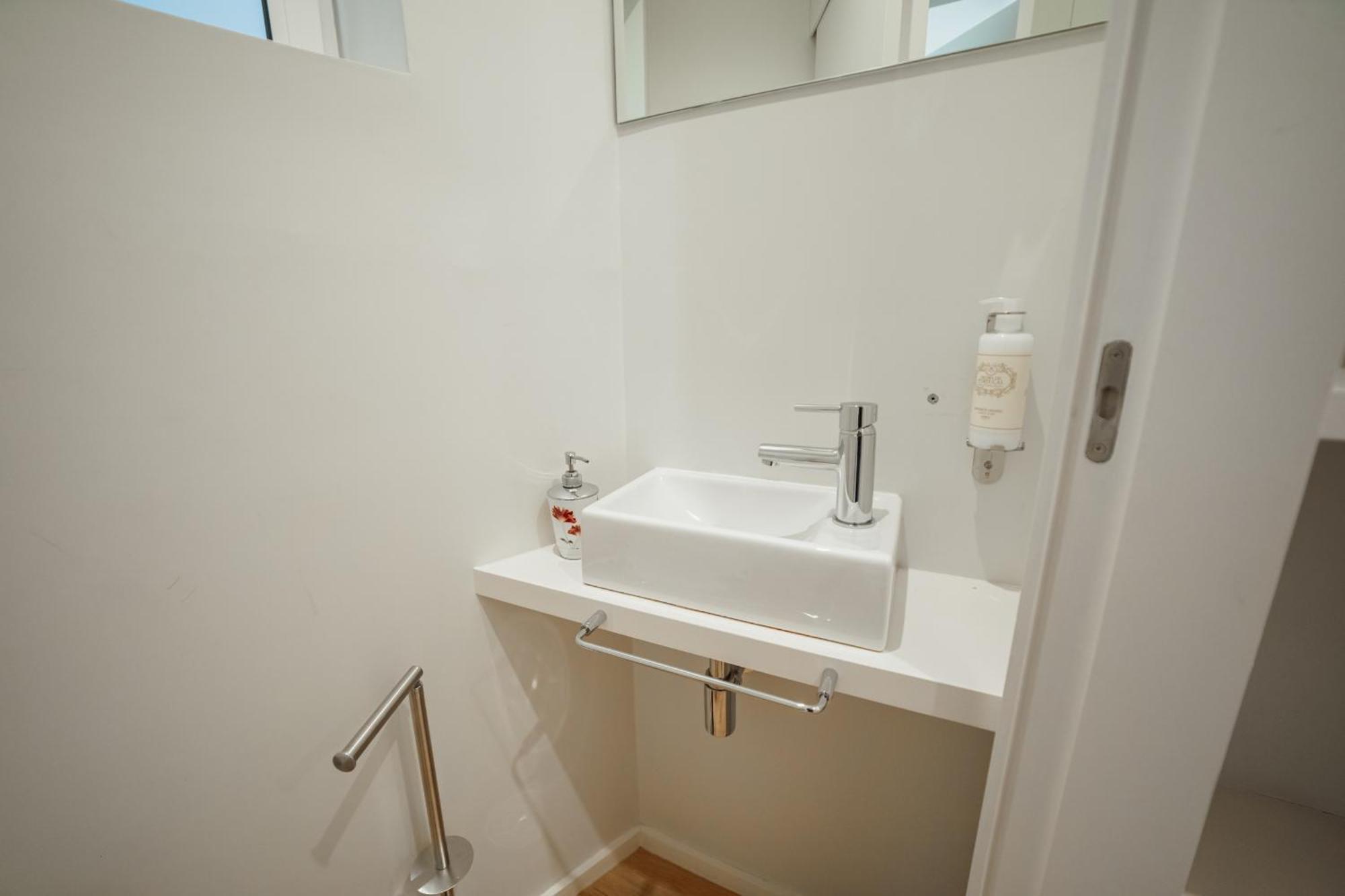 Downtown Elegant By Hosty Apartamento
