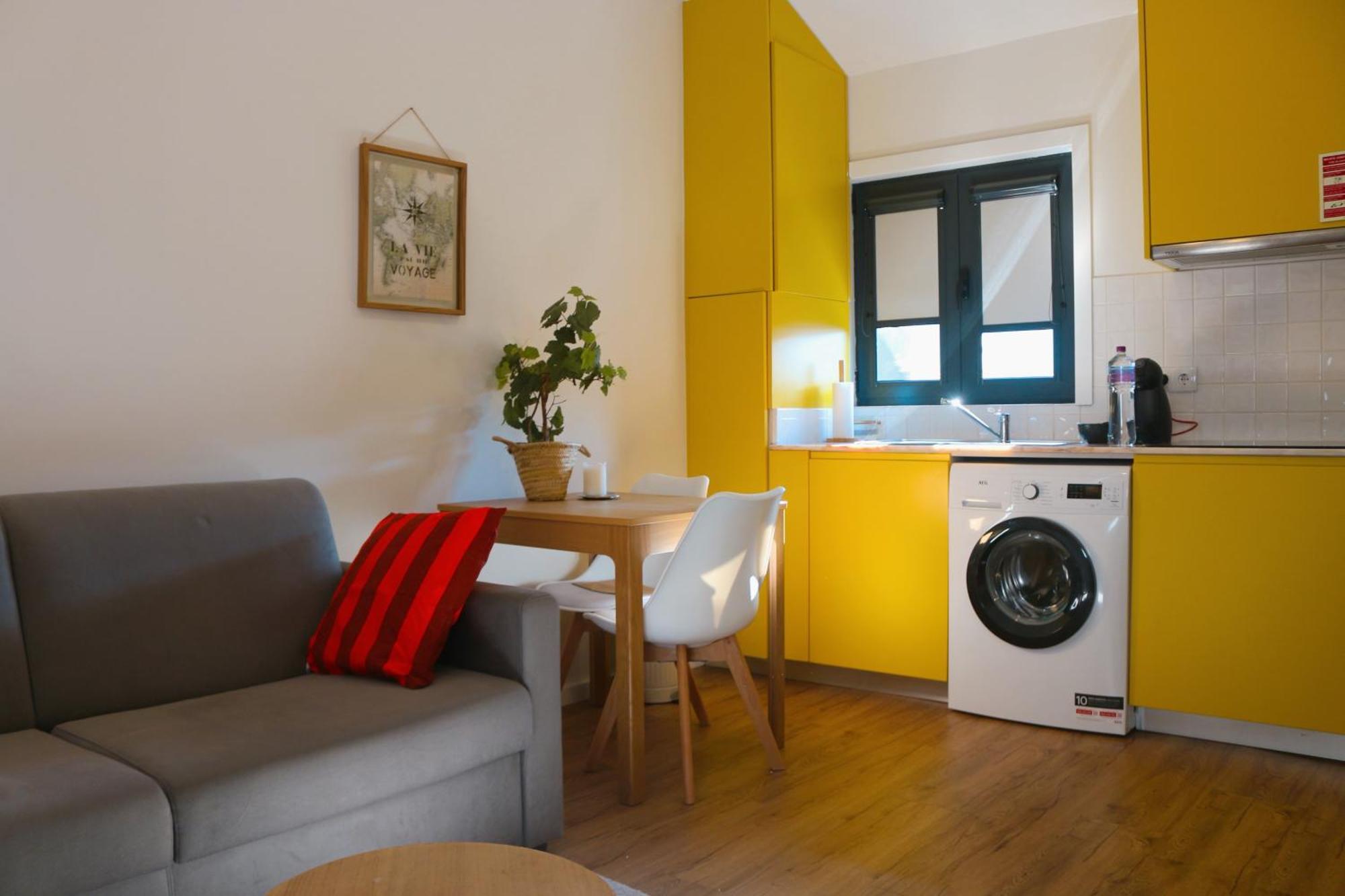 Holiday home 9 Min Metro Do Downtown&free Parking And Private Terrace