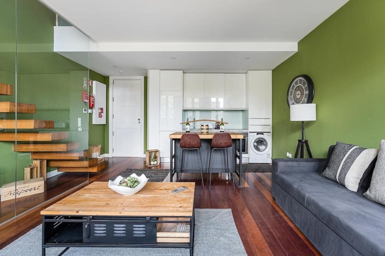 City-center With Mezzanine And Terrace Apartamento