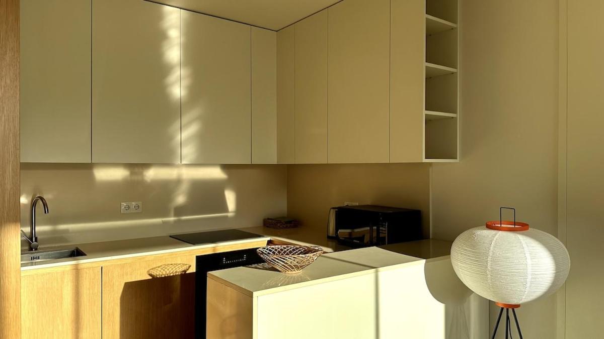 Apartamento - With Ac, Parking And Balcony