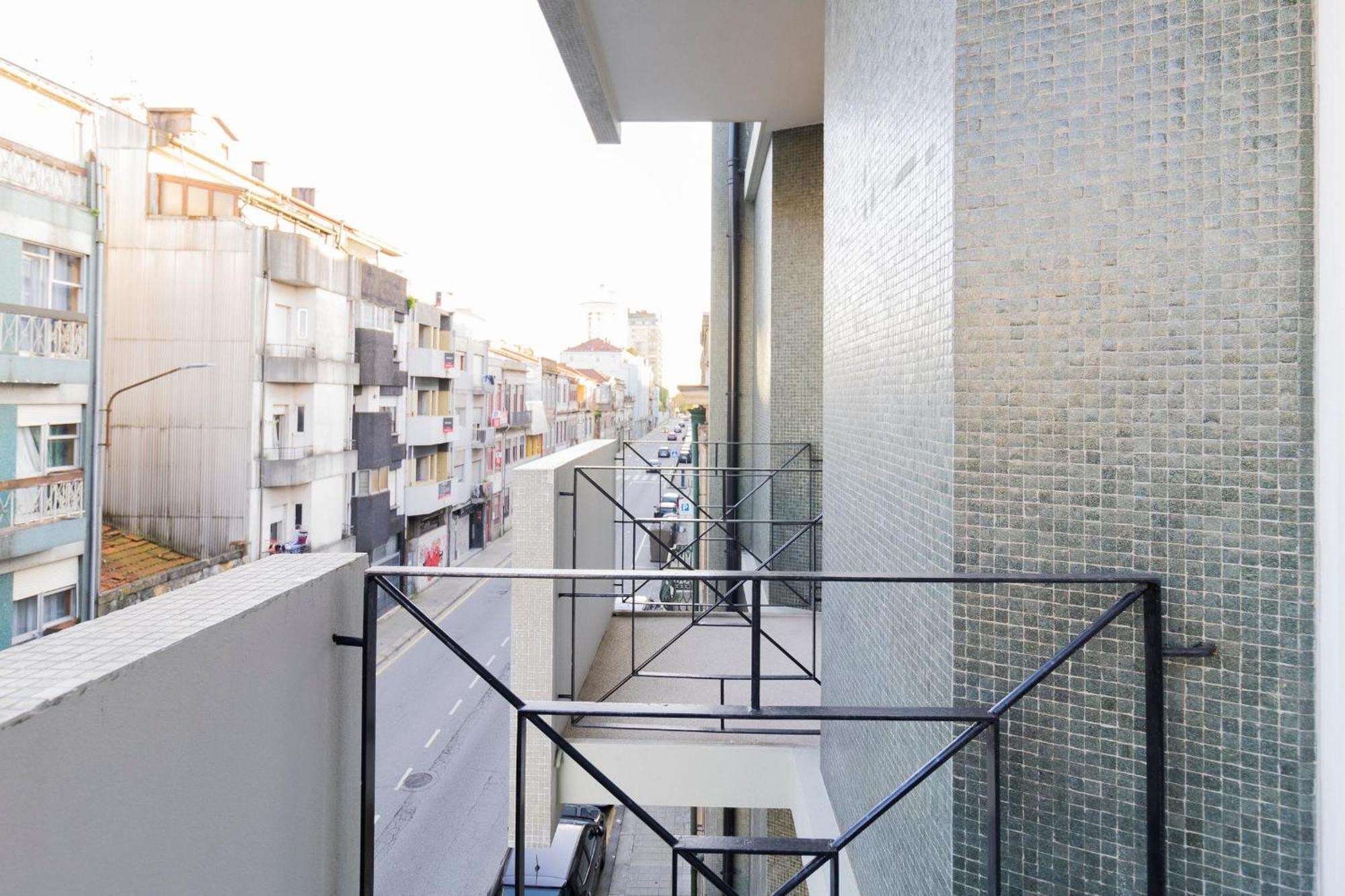 3br Joyous Wonder By Lovelystay Apartamento Oporto