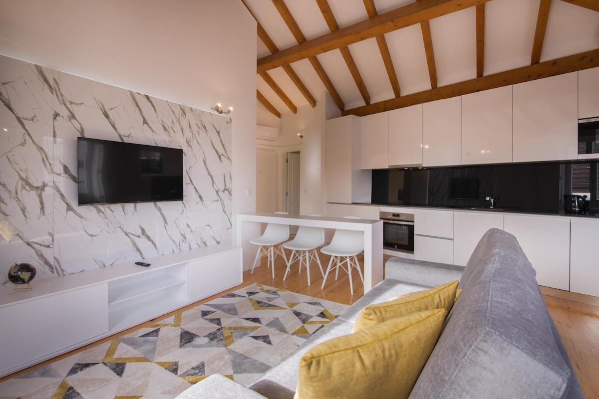 Almada Prime Ii Apartment *