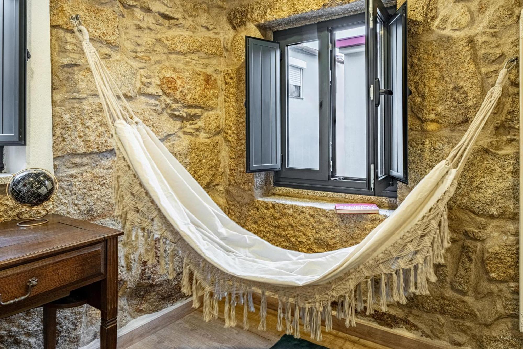 Village Secret * Oporto