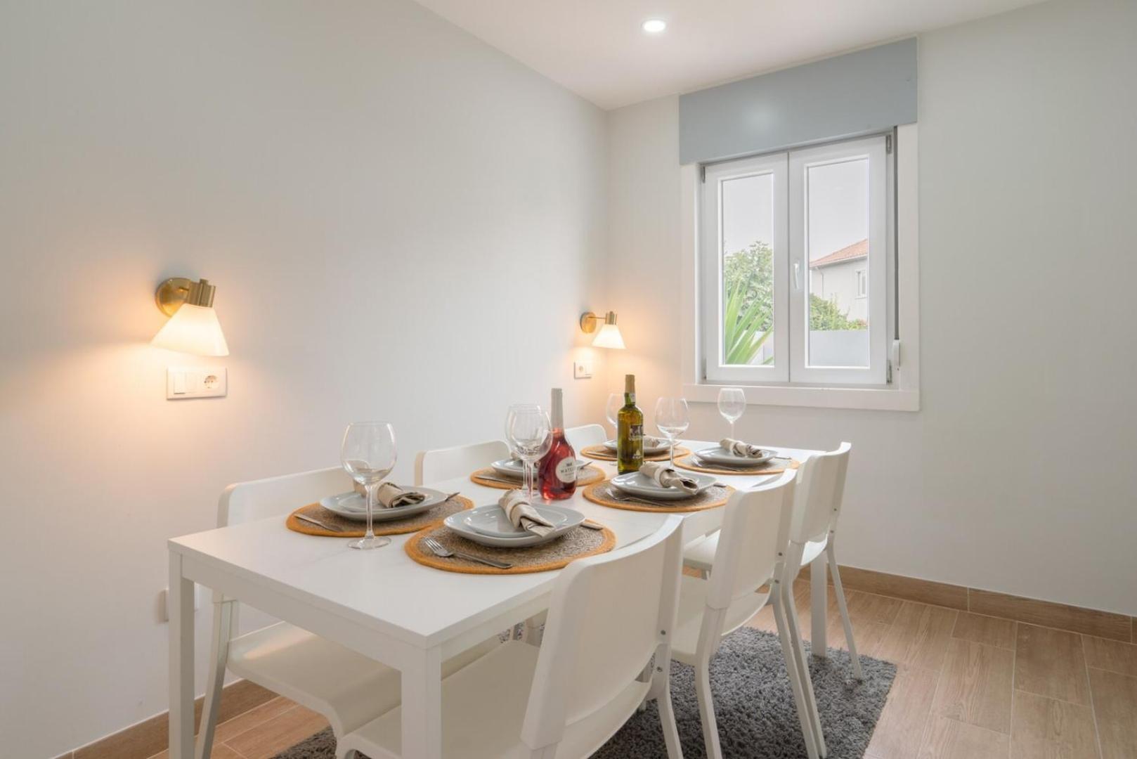 Casa de Férias Hostwise - Charming Bright House W/ Garden Porto