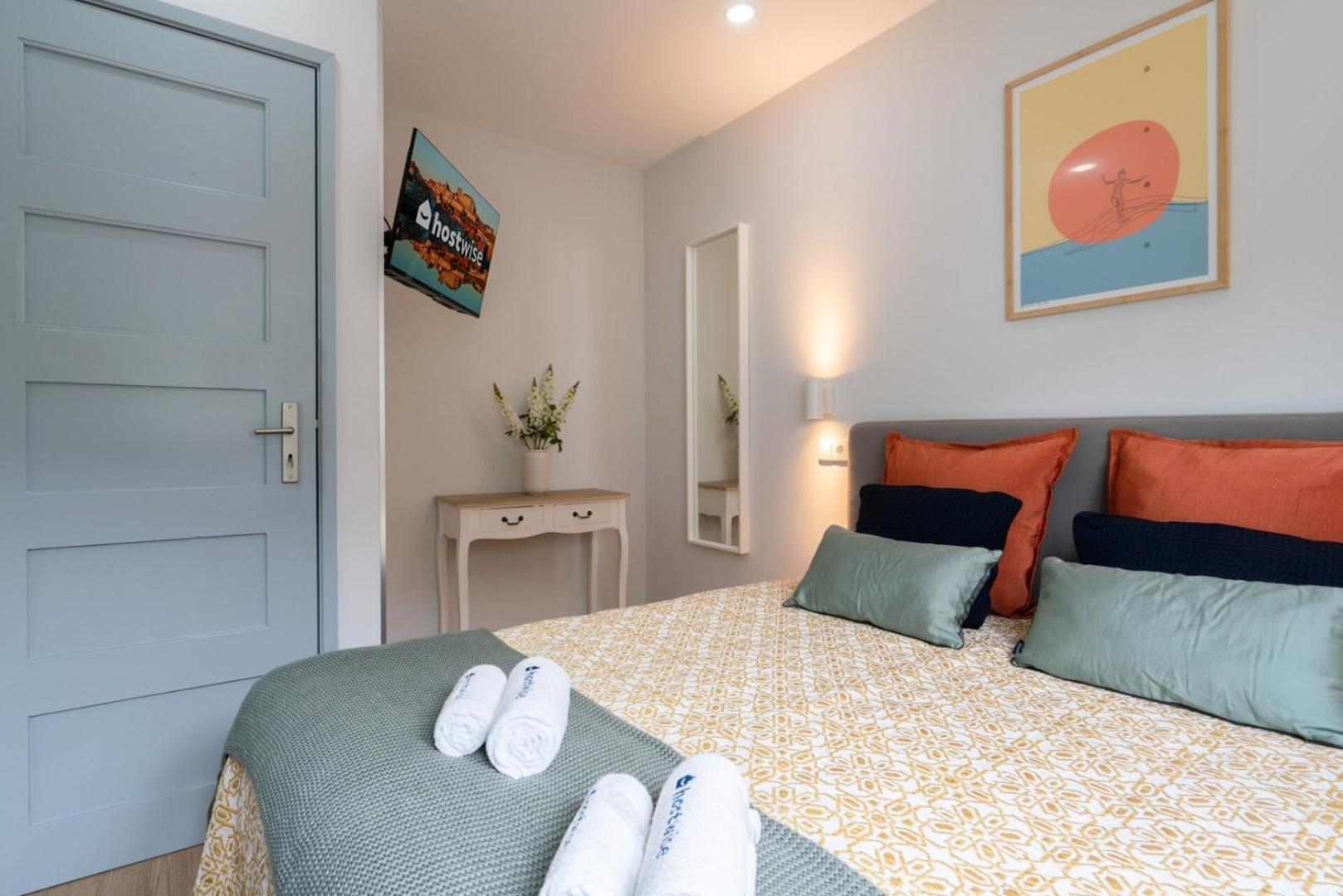 Hostwise - Charming Bright House W/ Garden Casa de férias Porto