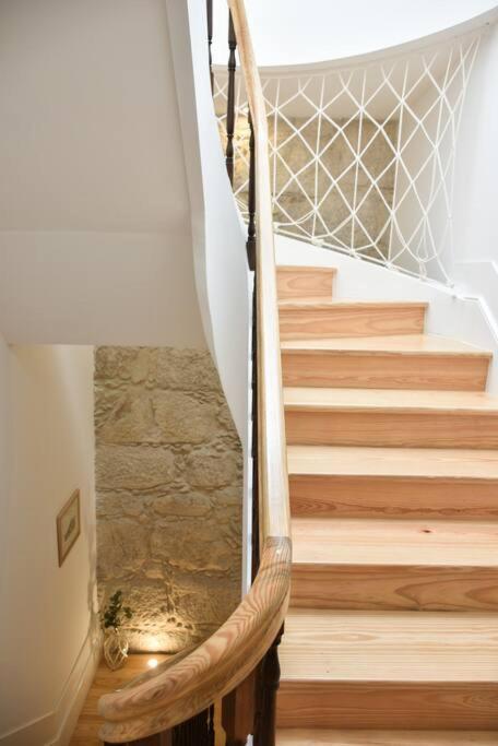 With Balcony In The Center Of Apartamento *