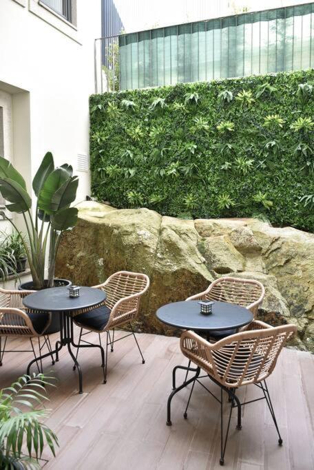 With Balcony In The Center Of Apartamento