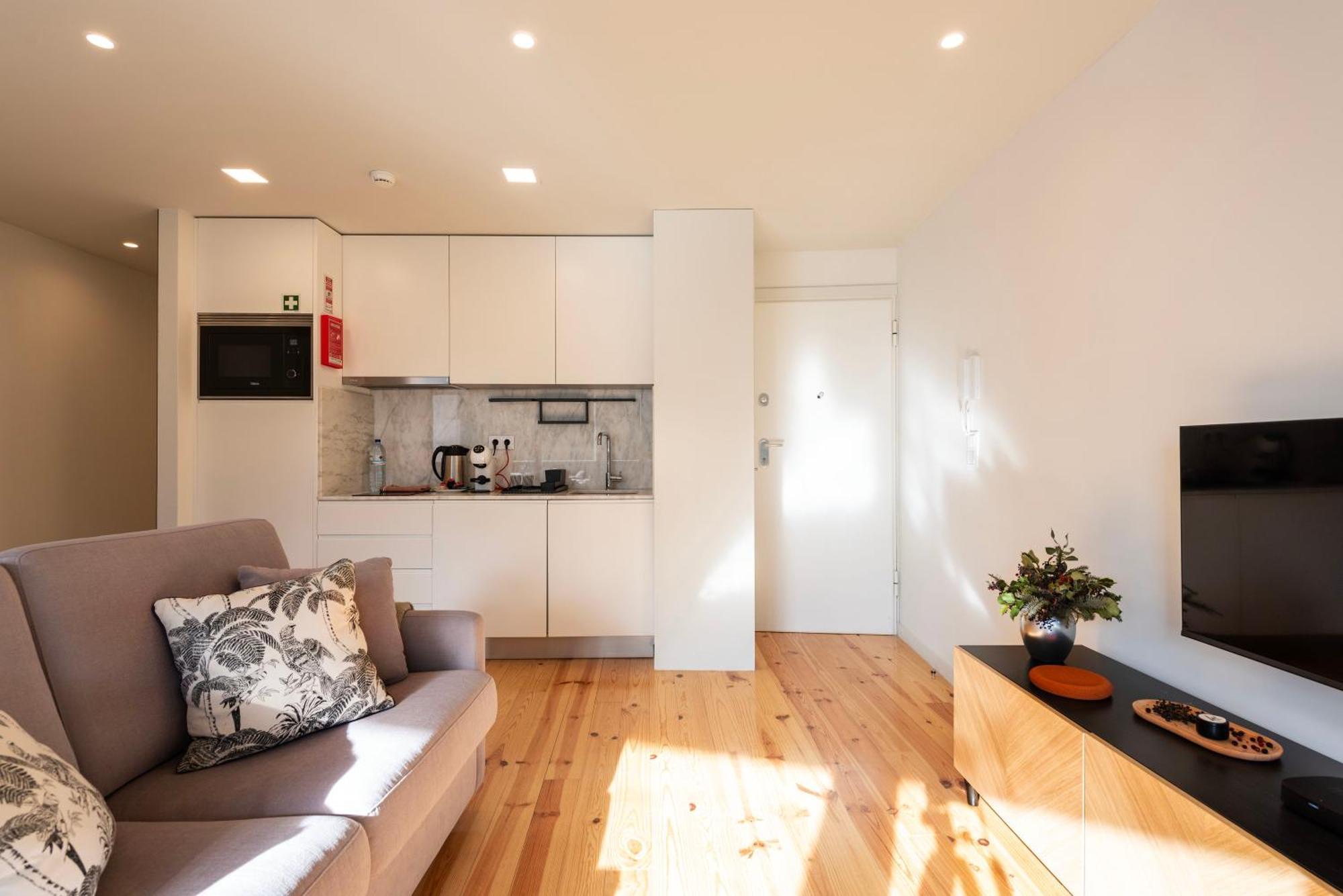 Apartamento Luxe With Shared Pool And Garden Porto