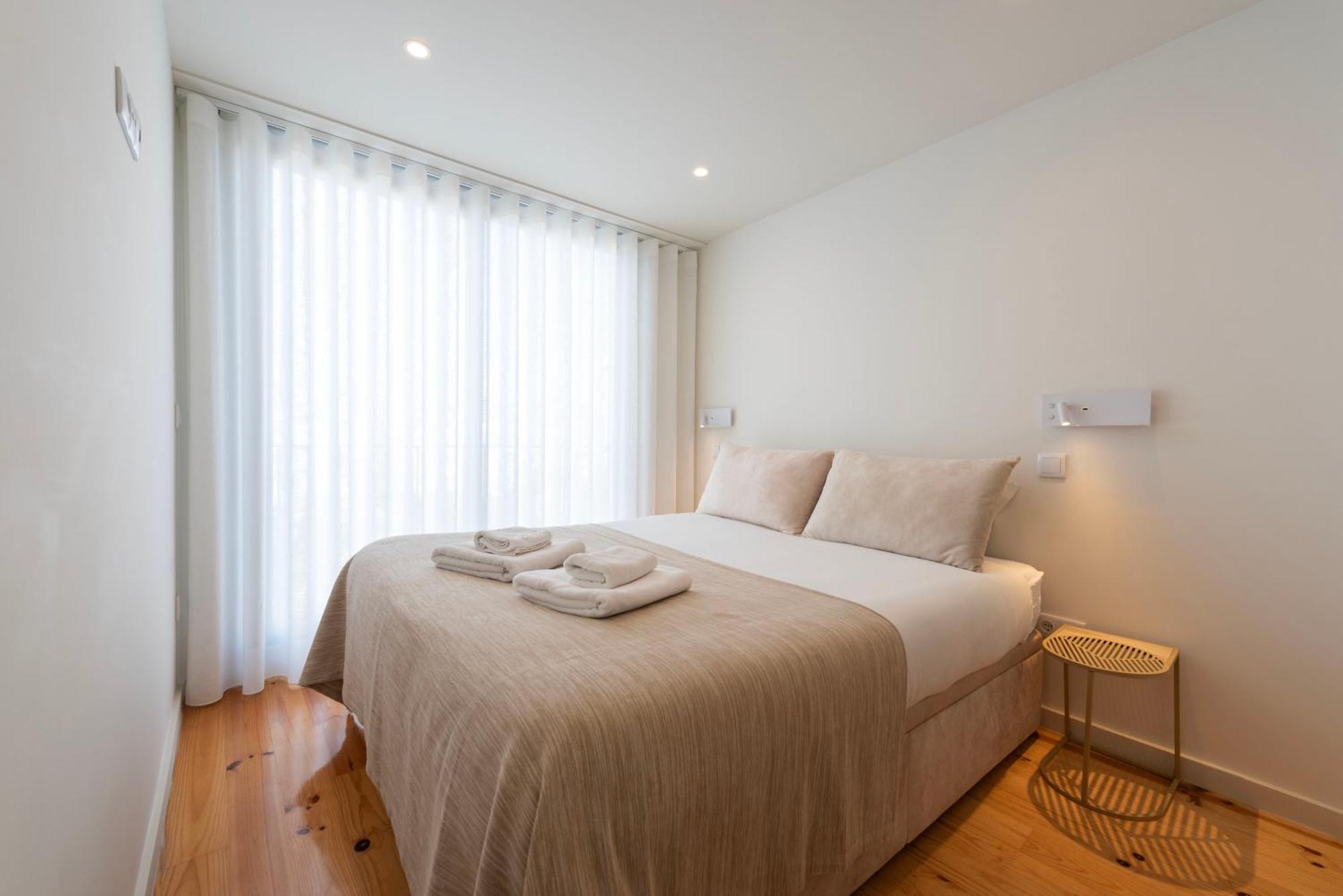Luxe With Shared Pool And Garden Apartamento Oporto