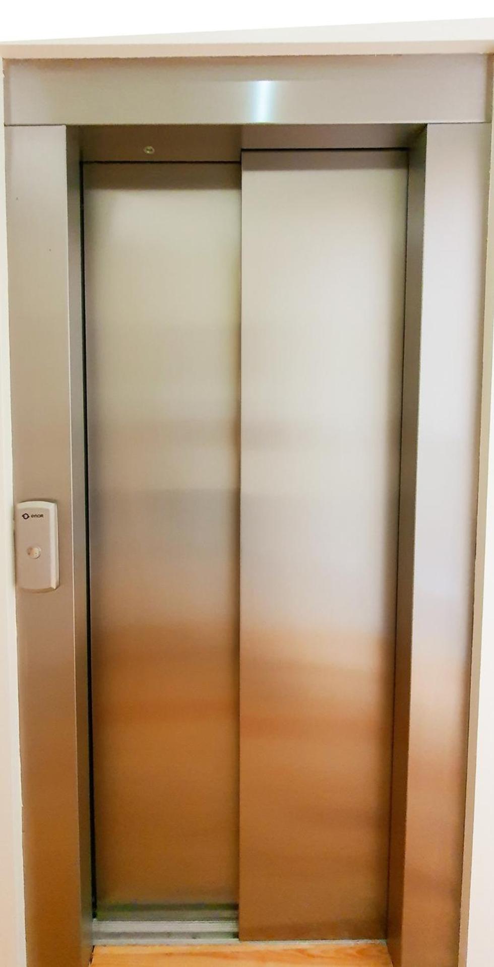 Comfortable Flat, Cozy Balcony Close To Aliados Av * Oporto