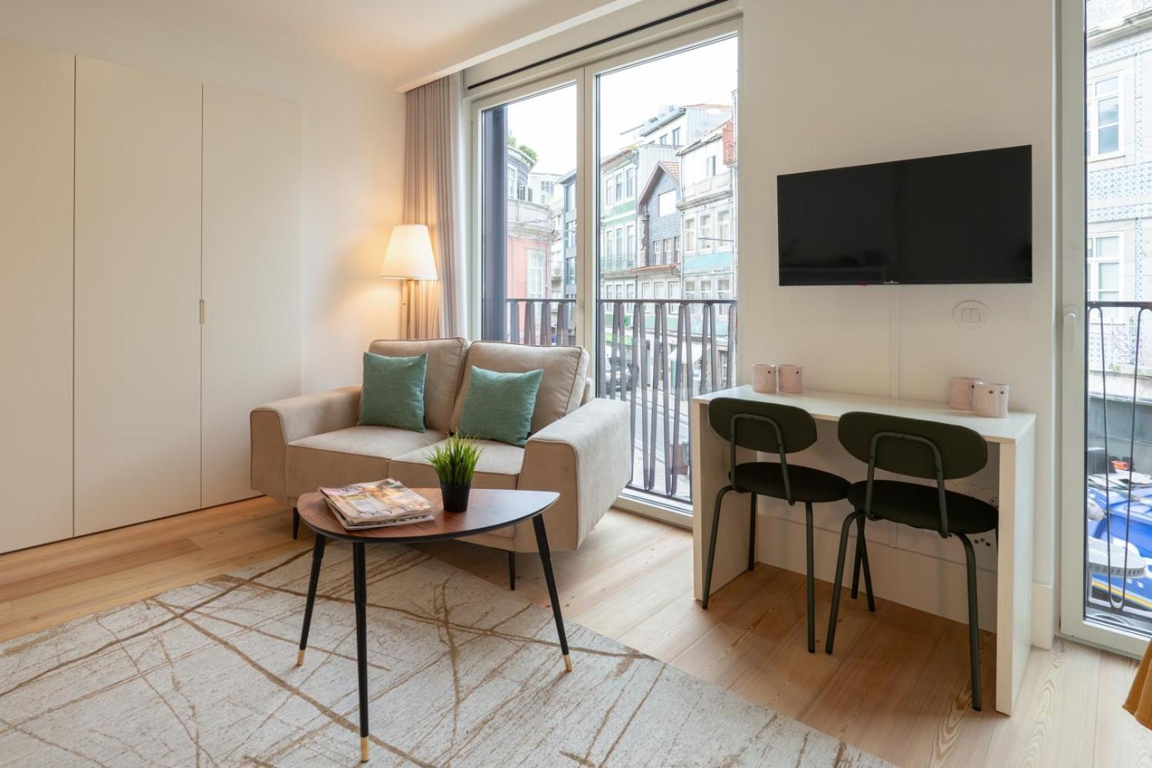 Hostwise - Stylish & Bright * Oporto