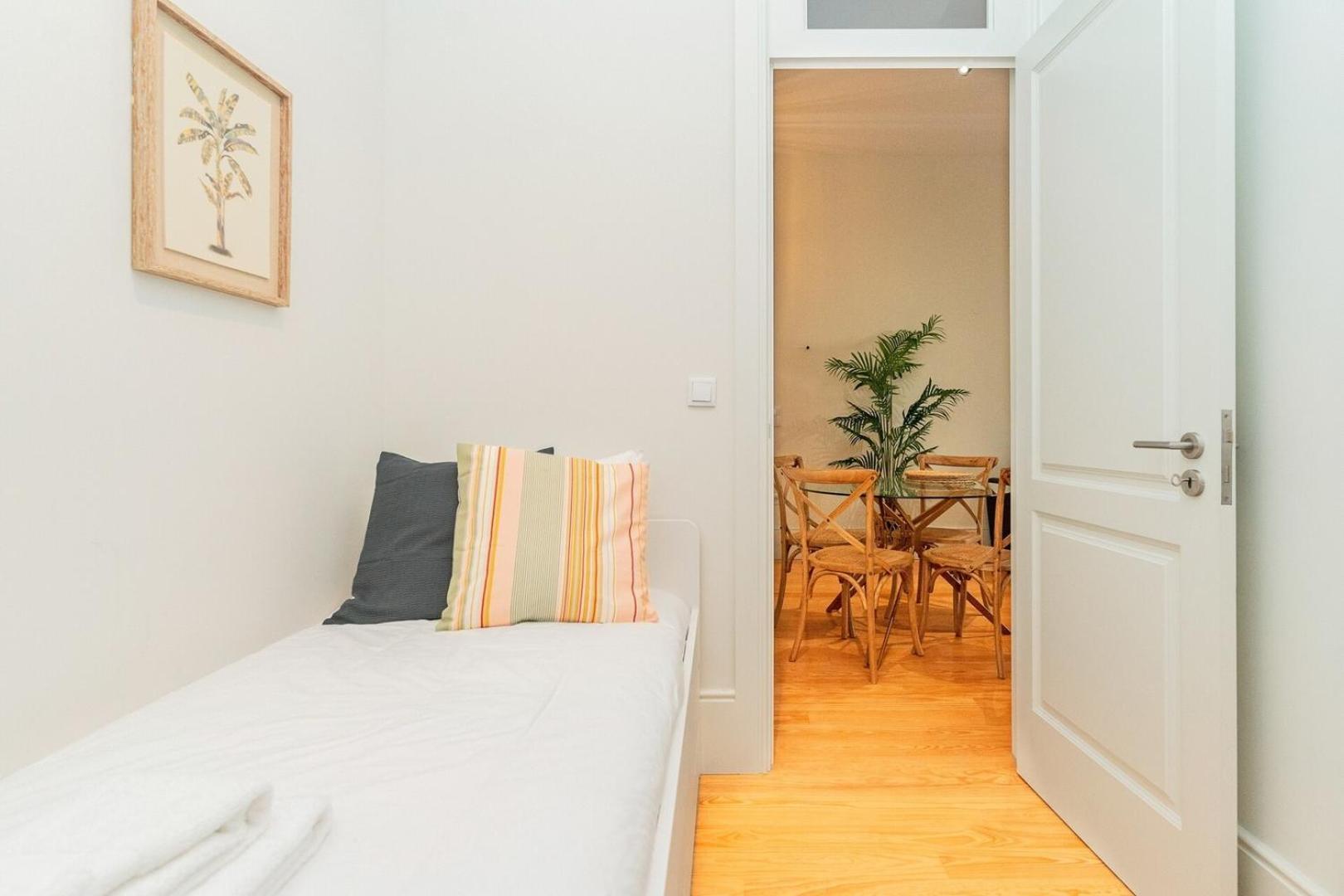 With Beautiful Garden In The Heart Of The Apartamento Oporto