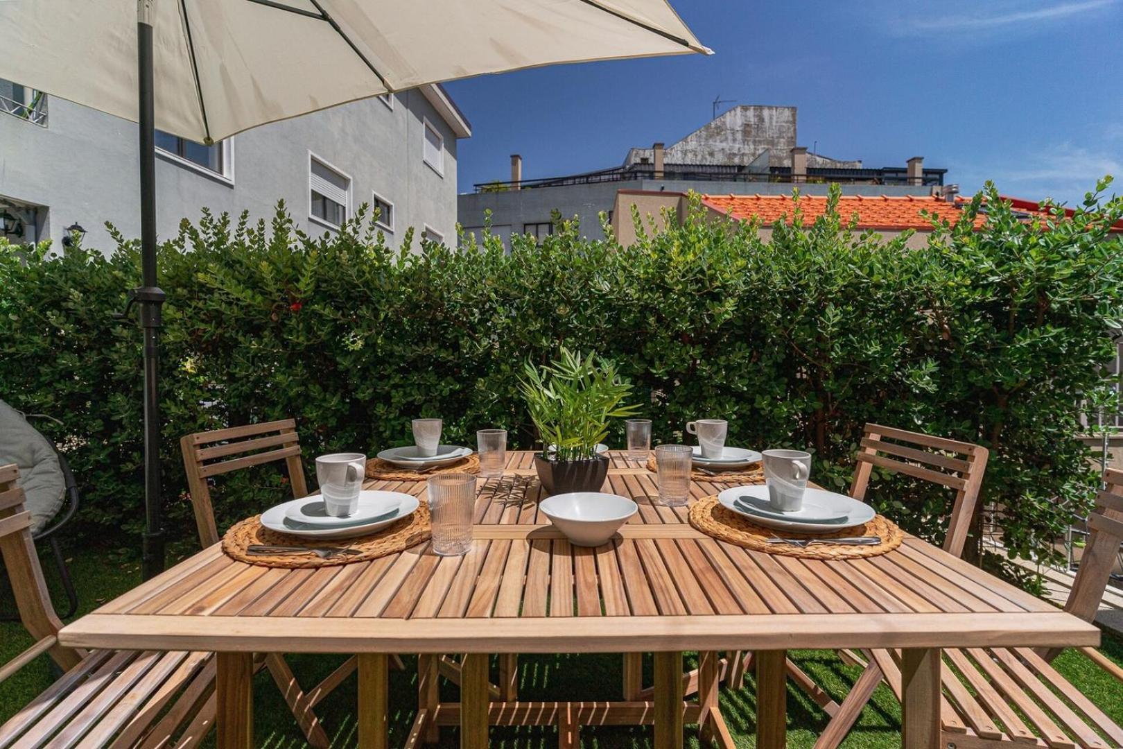 Apartamento With Beautiful Garden In The Heart Of The Oporto