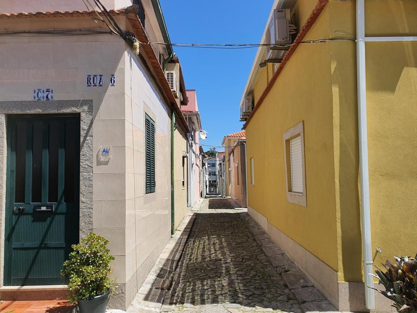 Typical House In A Historical Pedestrian Quarter Сasa de vacaciones Oporto