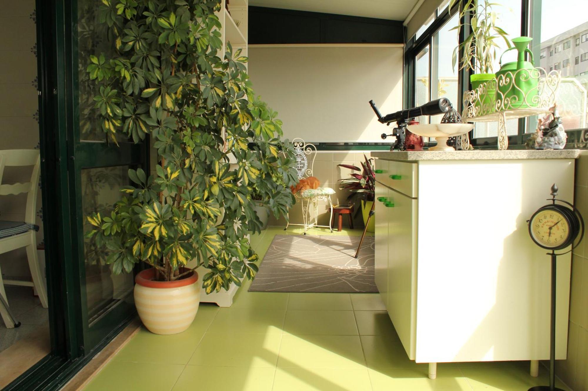 Schoene In Mit Sonnenterrasse Oporto