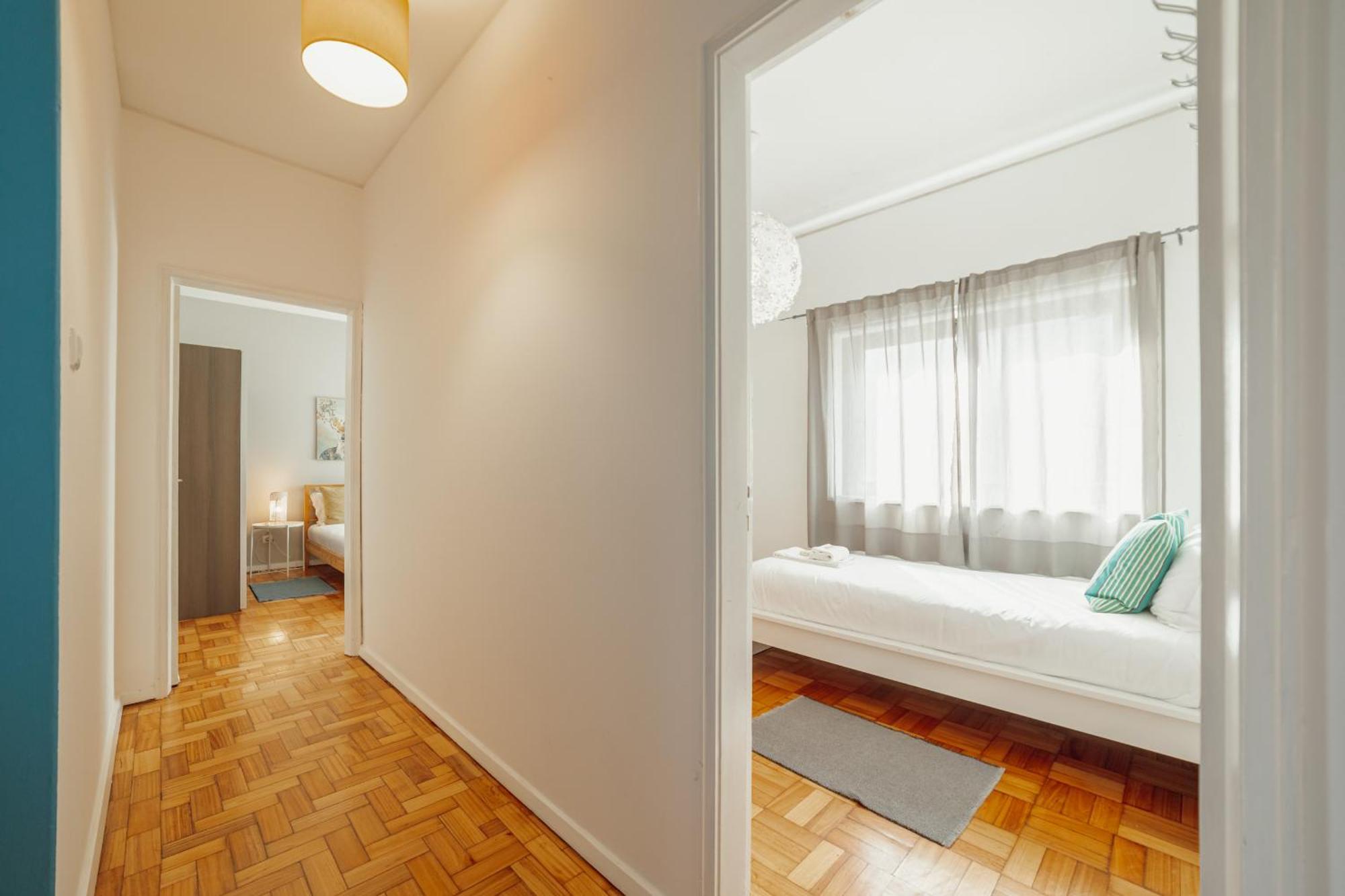 Summer Espinho Flat By Vacationy