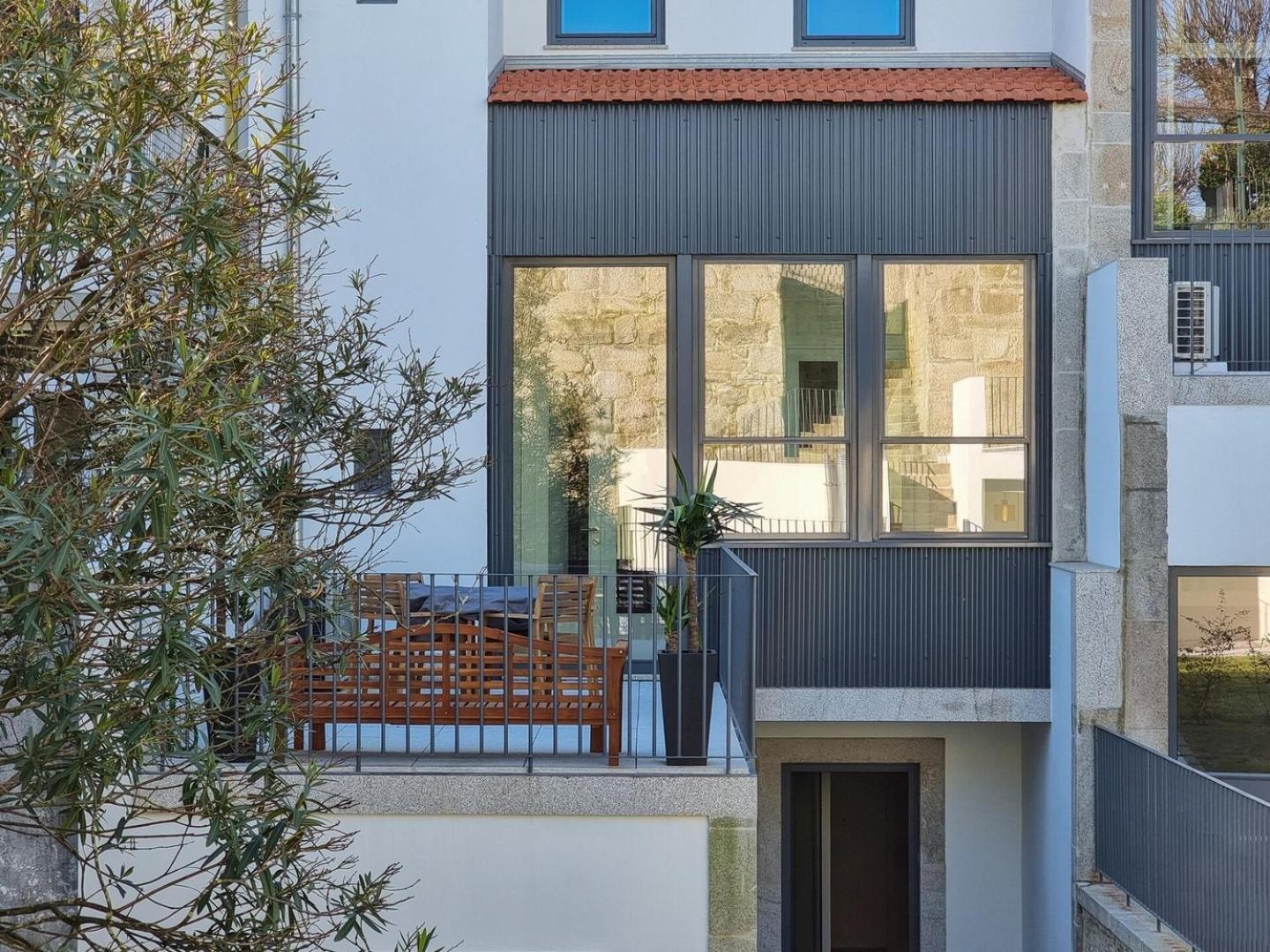 Apartamento Spacious Flat With Private Terrace And Shared Pool