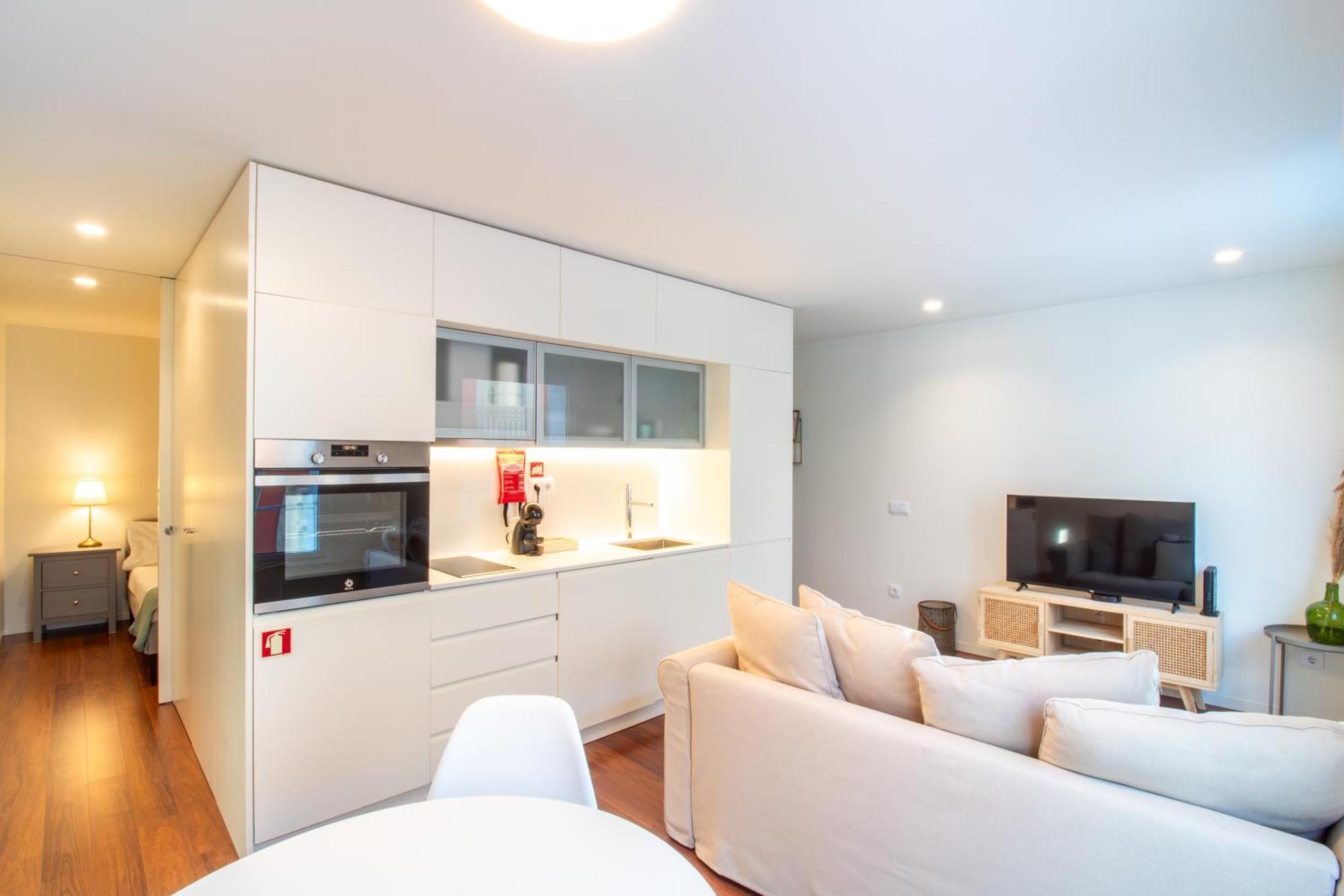 Bombarda 250 By Lovelystay Oporto