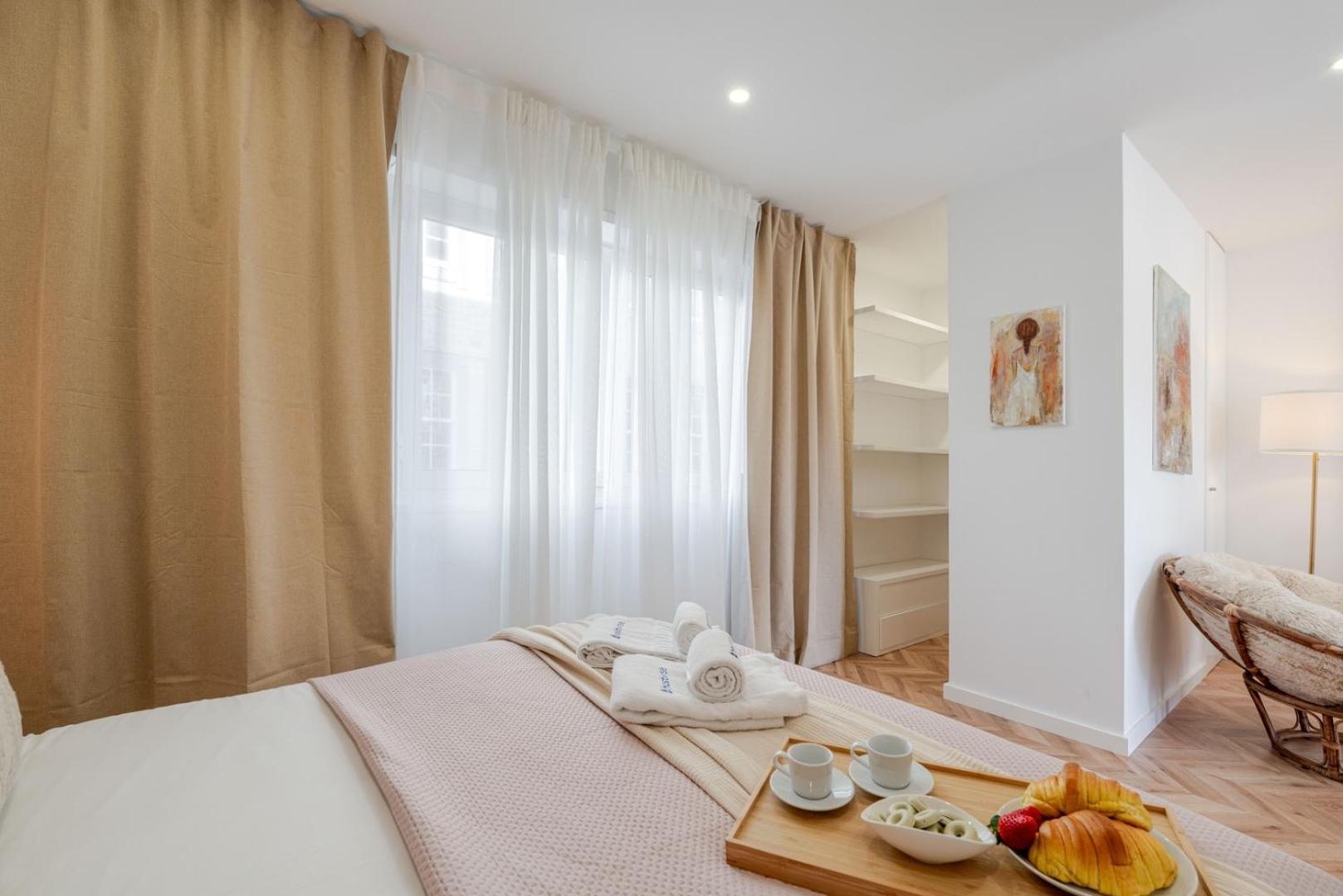 Hostwise - Stylish W/ Charming Terrace * Oporto