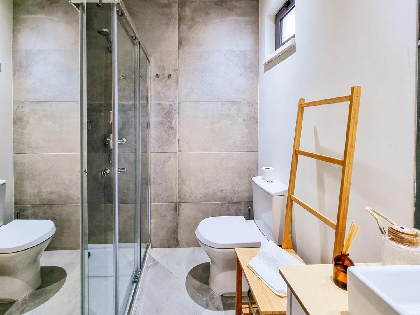 House With Exclusive Terrace In A Private * Oporto