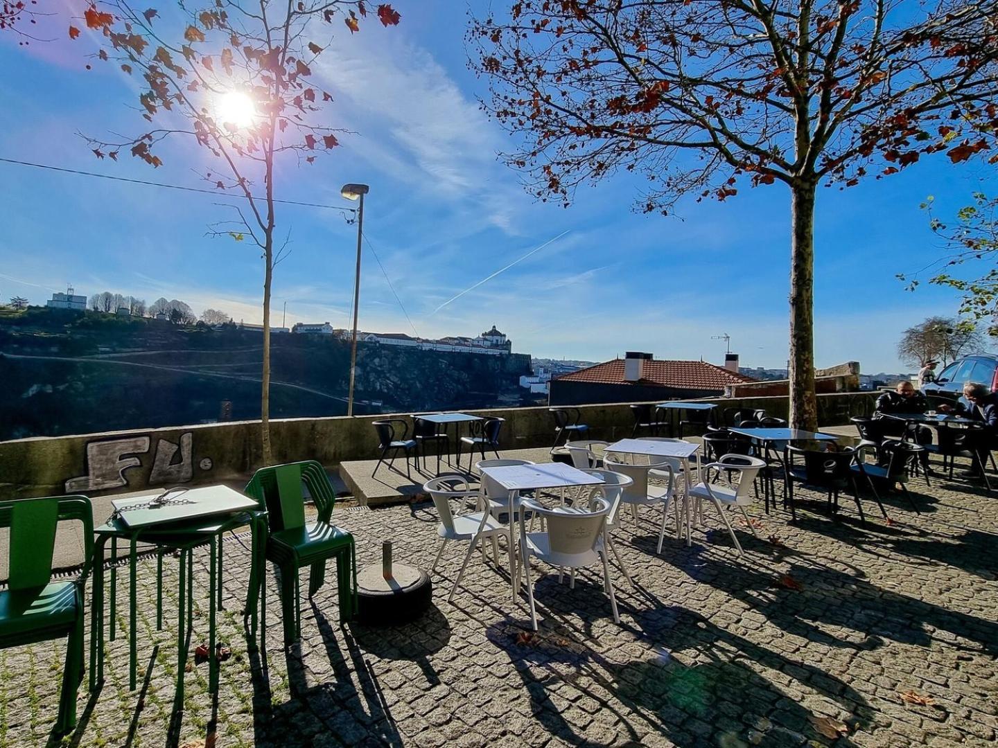 House With Exclusive Terrace In A Private Сasa de vacaciones Oporto