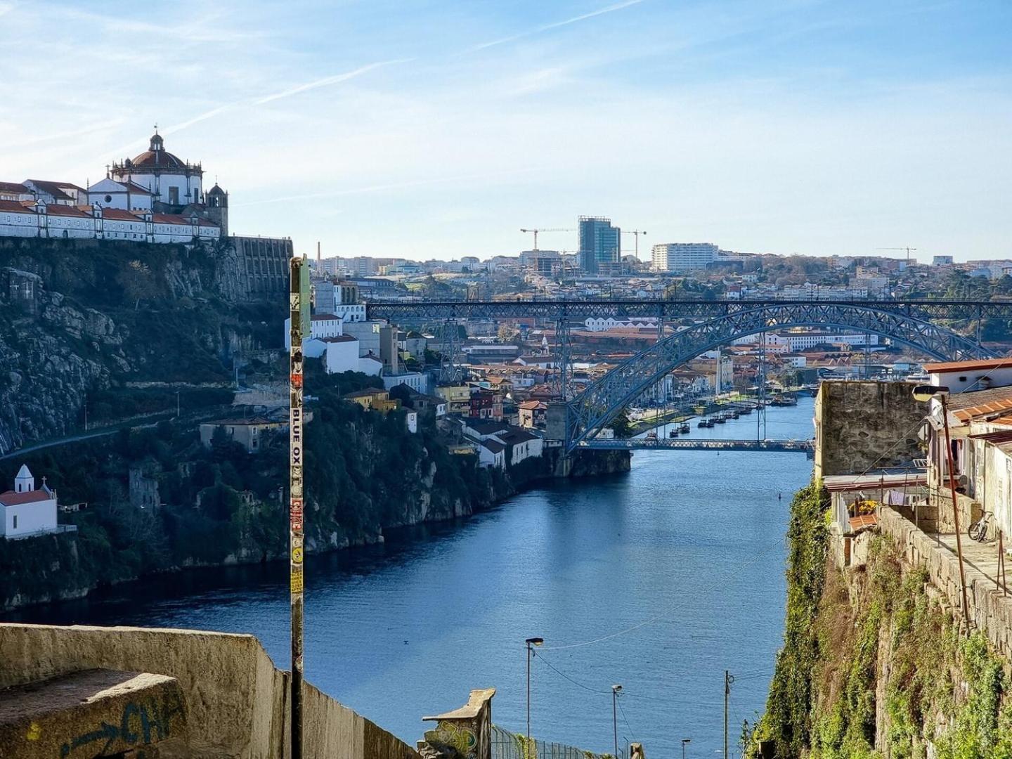 House With Exclusive Terrace In A Private Сasa de vacaciones Oporto