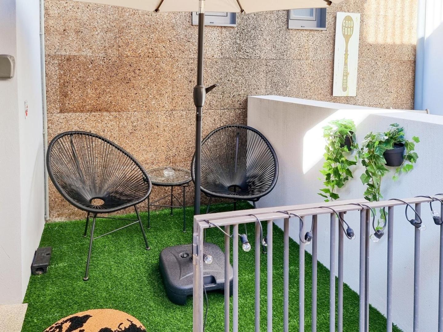 House With Exclusive Terrace In A Private Oporto