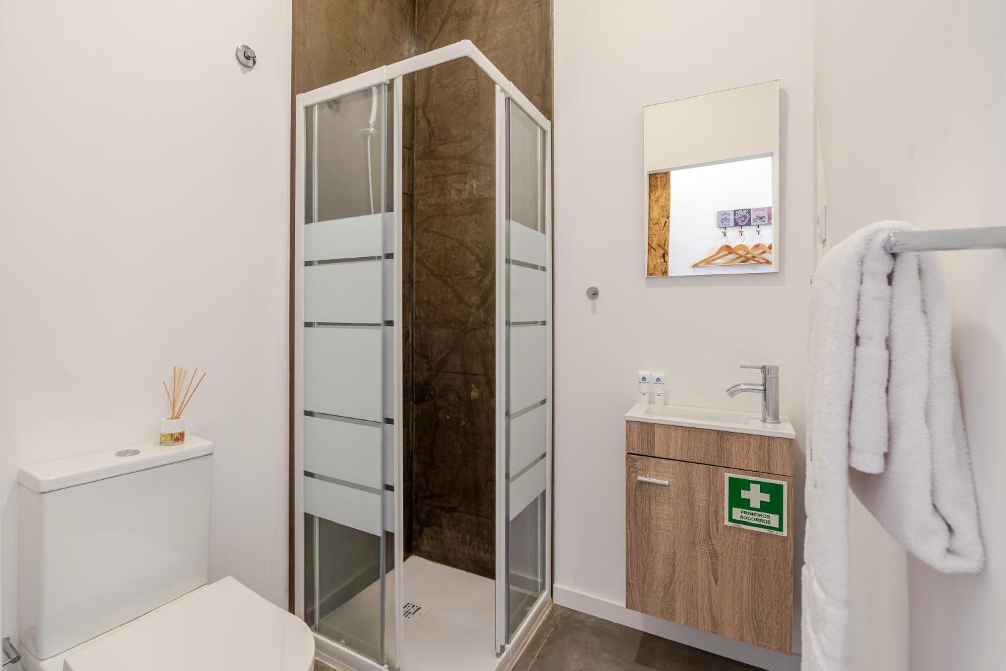 Hostwise - Stylish Sunny Flats Apartamento *