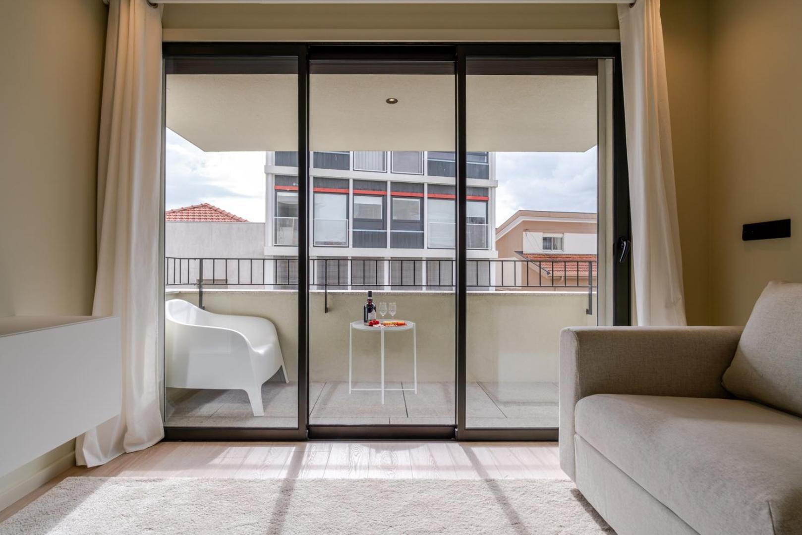 Hostwise - Stylish Flat With Terrace & Garage Apartamento