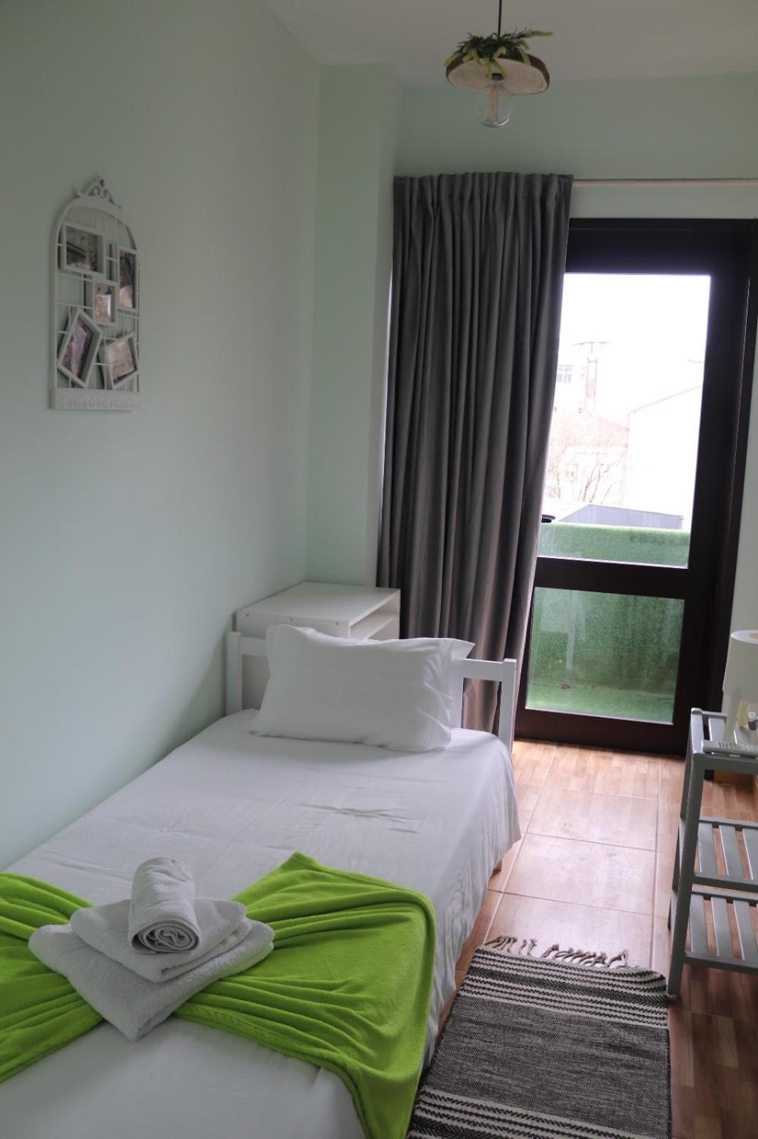 Mirandesa Garden Bed and breakfast Oporto