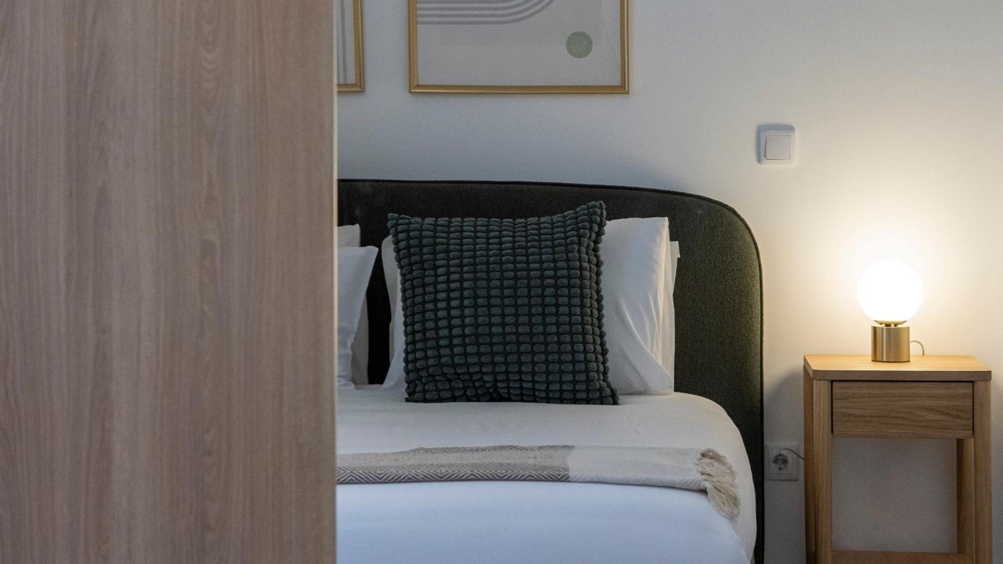 Bright 2br Flat Near Praca Da Galiza By Lovelystay Apartamento