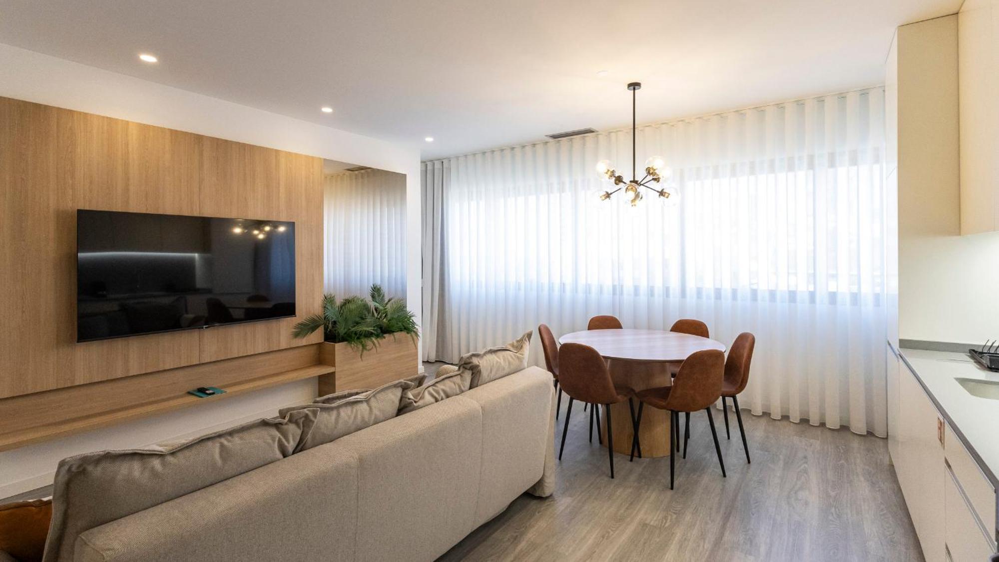 Bright 2br Flat Near Praca Da Galiza By Lovelystay * Porto