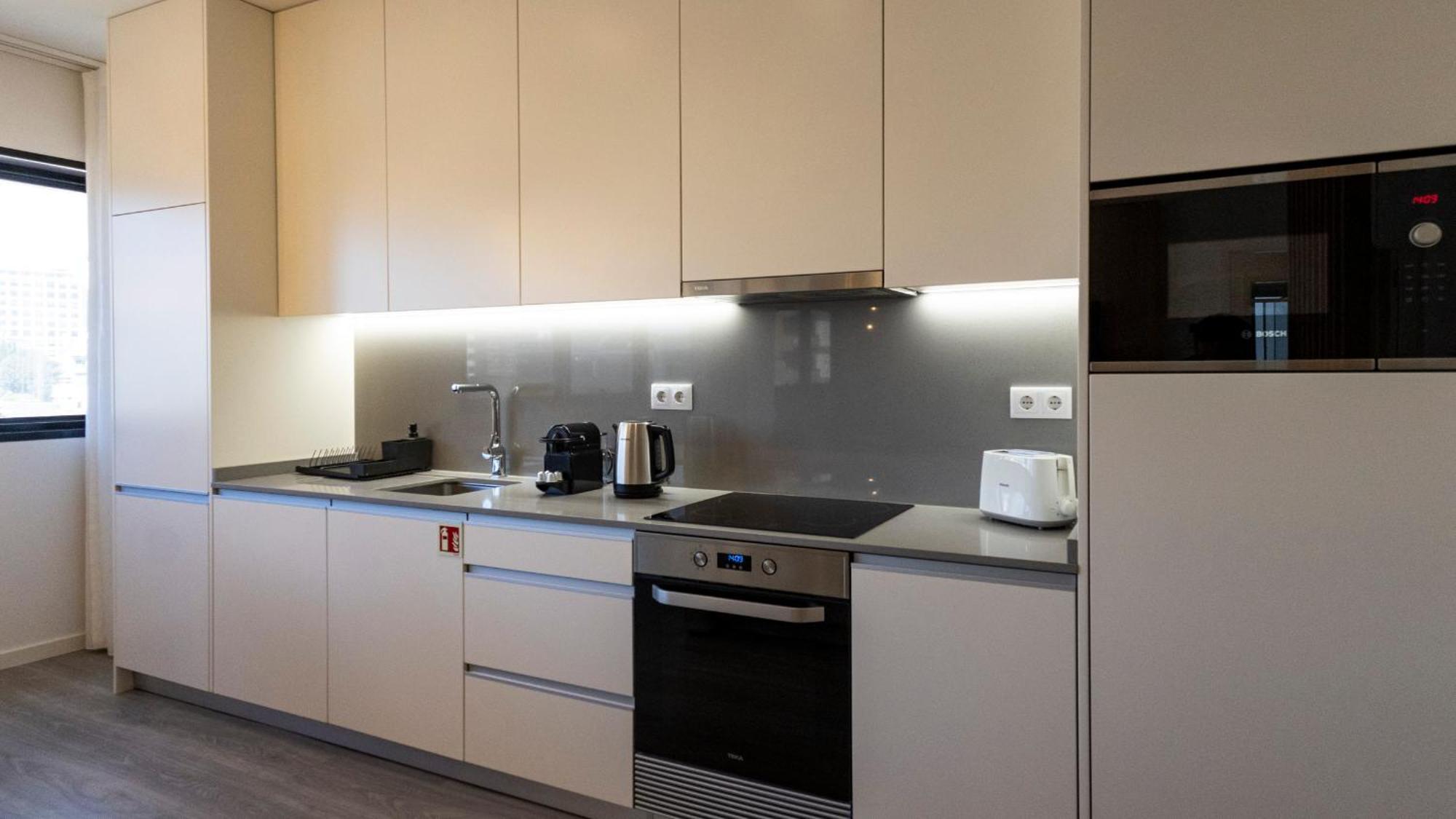 Apartamento Bright 2br Flat Near Praca Da Galiza By Lovelystay Porto