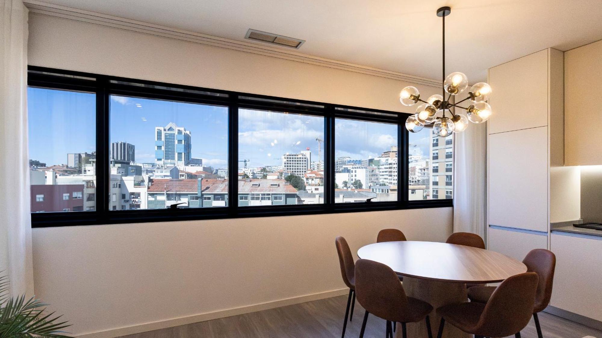Bright 2br Flat Near Praca Da Galiza By Lovelystay * Porto