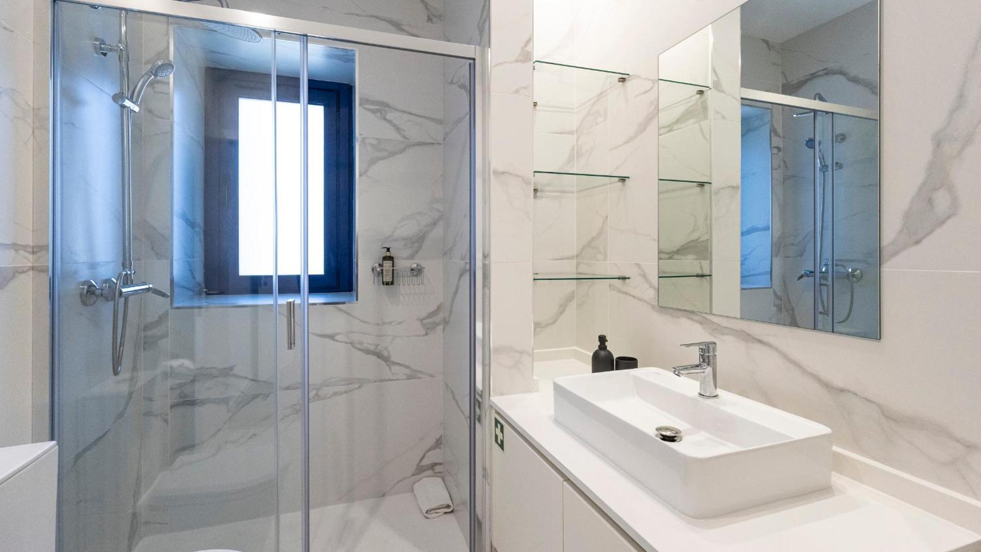 Bright 2br Flat Near Praca Da Galiza By Lovelystay Porto