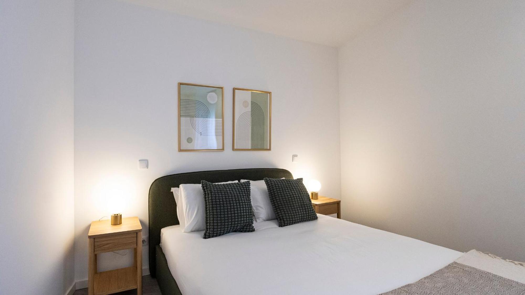 Bright 2br Flat Near Praca Da Galiza By Lovelystay * Porto