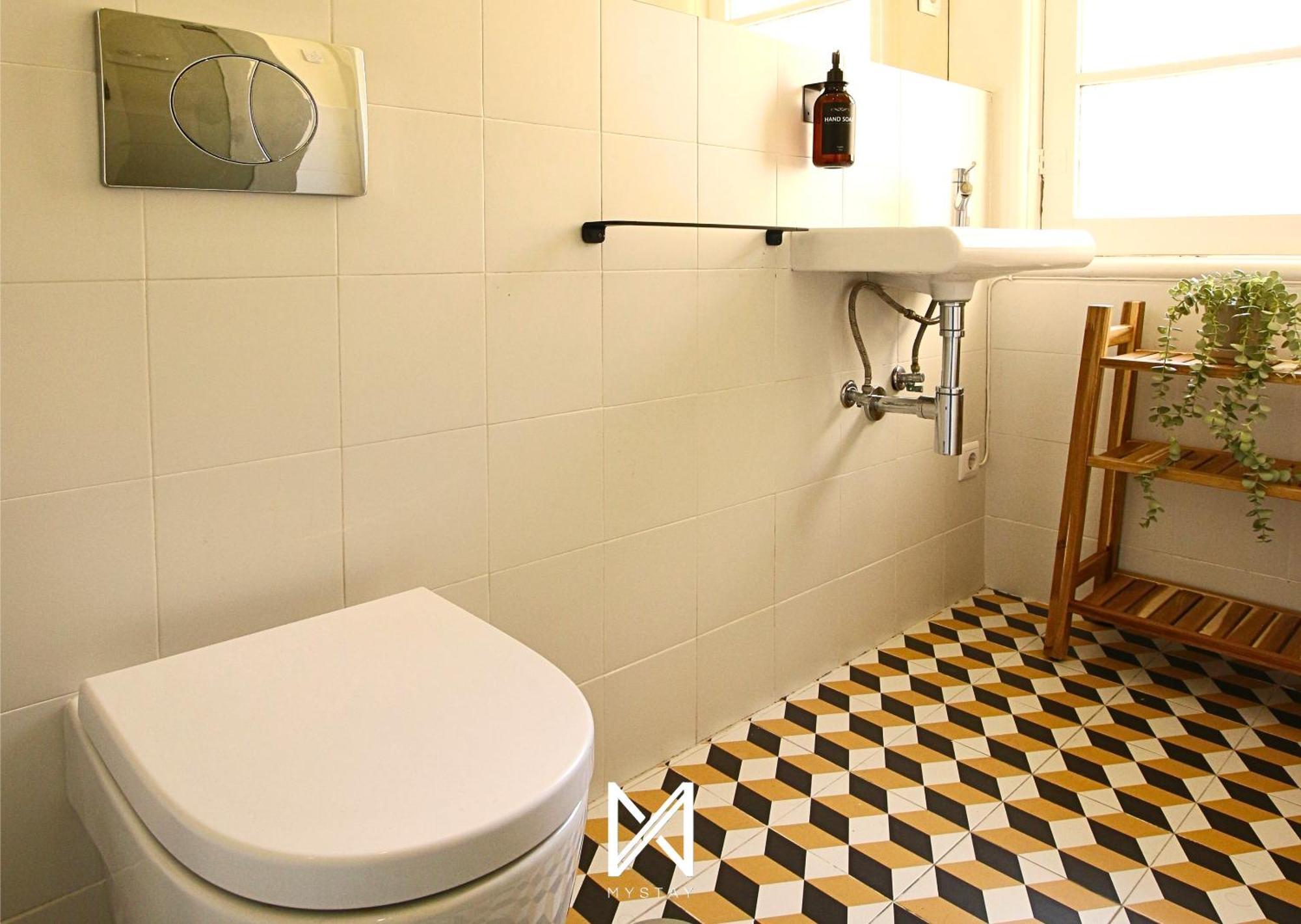 Mystay - The Poet - Fernando Pessoa Apartamento