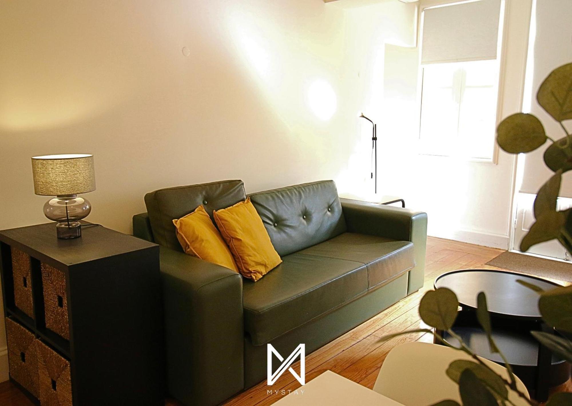Apartamento Mystay - The Poet - Fernando Pessoa