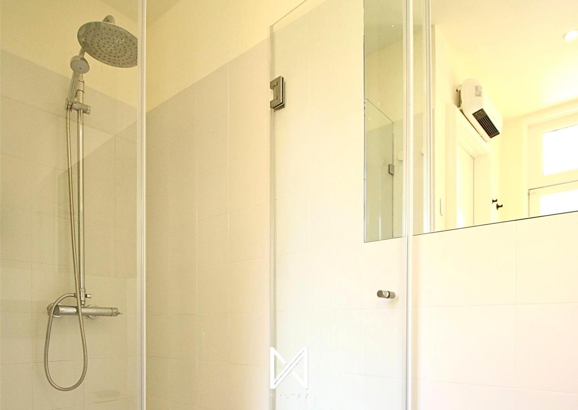 Apartamento Mystay - The Poet - Fernando Pessoa